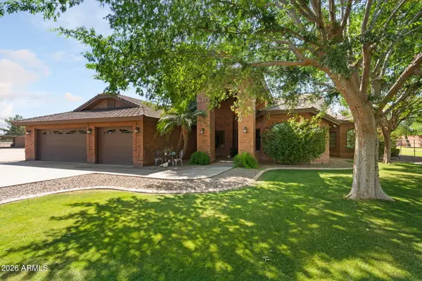 2125 S Val Vista Drive, Gilbert, AZ 85295