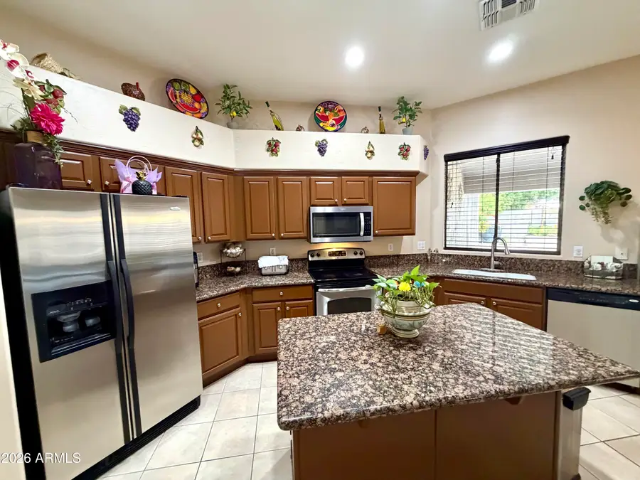 8334 W Marlette Avenue, Glendale, AZ 85305 - #3