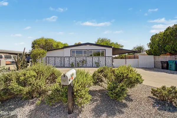 7627 E Garnet Avenue, Mesa, AZ 85209