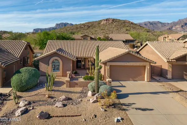 8442 E Golden Cholla Drive, Gold Canyon, AZ 85118
