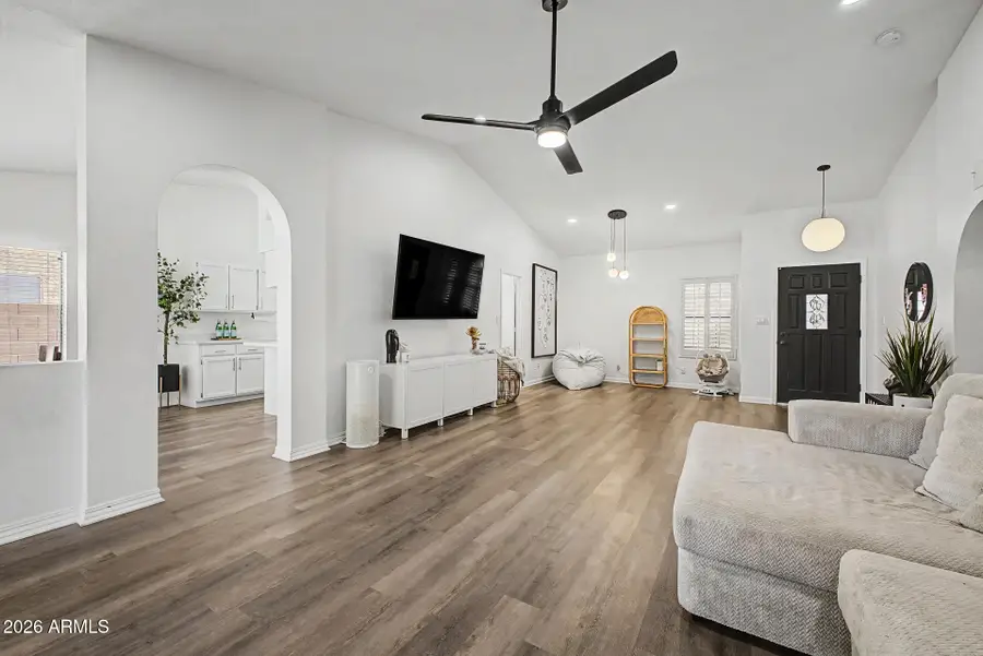 844 E Encinas Avenue, Gilbert, AZ 85234 - #3