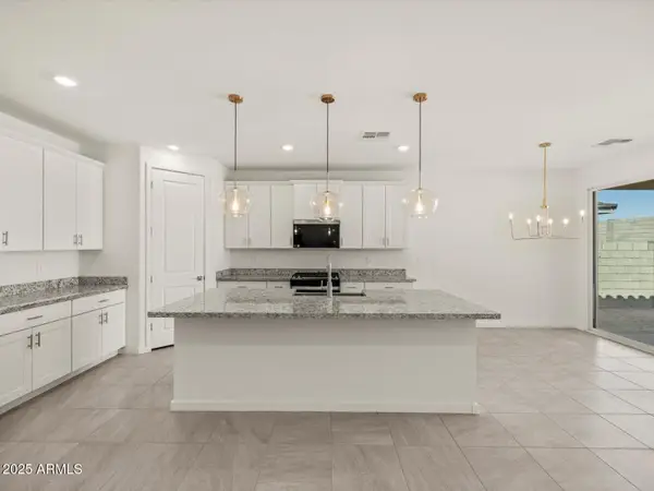 2500 E Vintage Drive, San Tan Valley, AZ 85143