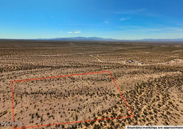 TBD S Ali Chuck Rd 5 Acres -- #39, Yucca, AZ 86438