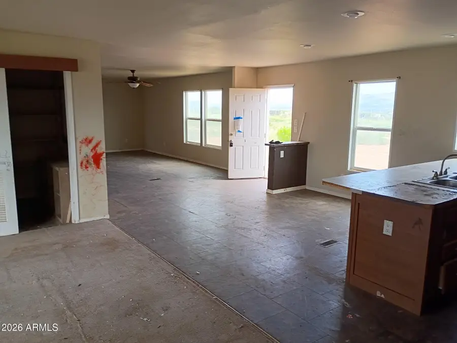 8867 E Bloomfield Road, Hereford, AZ 85615 - #2