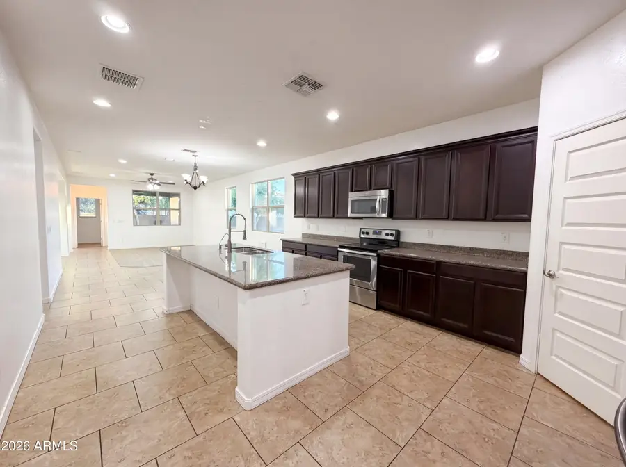 112 E Bernie Lane, Gilbert, AZ 85295 - #3