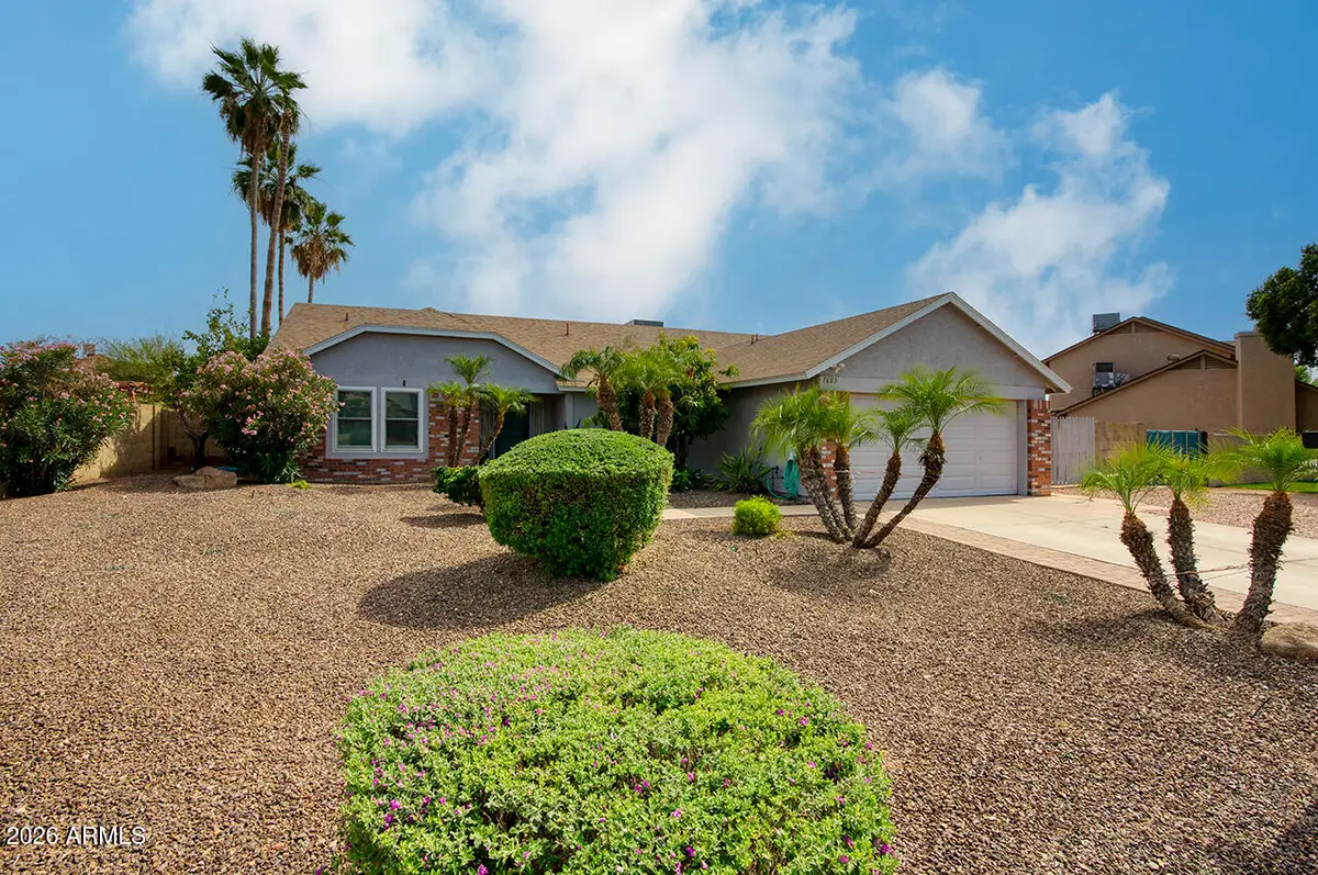 7603 W Willow Avenue, Peoria, AZ 85381 - #1