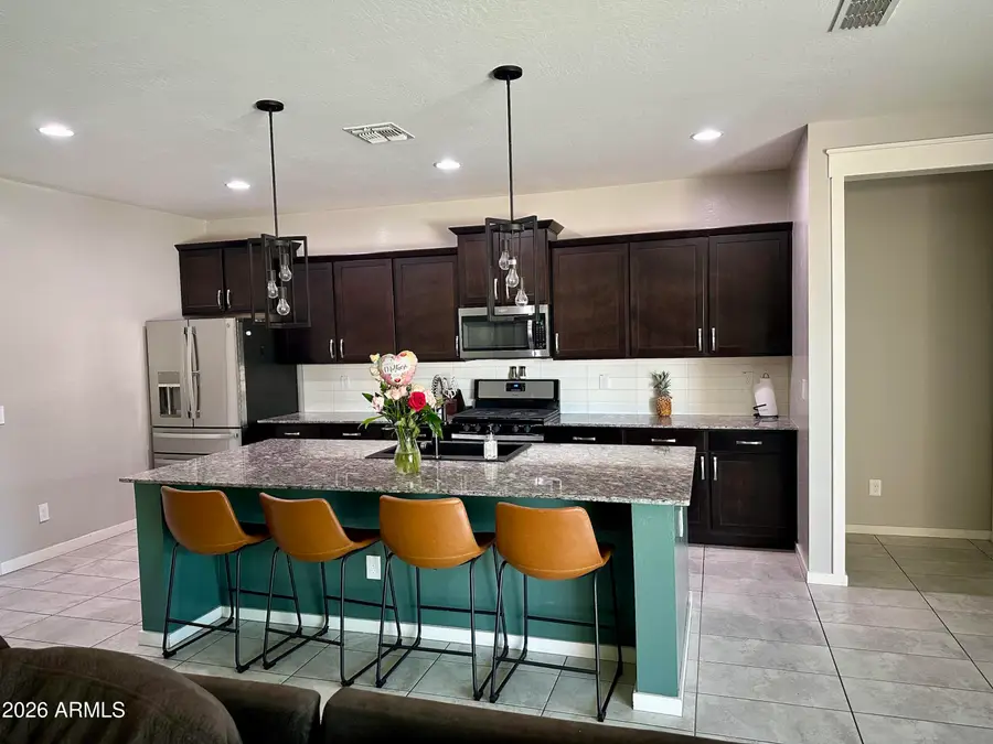 1041 W Glen Canyon Drive, San Tan Valley, AZ 85140 - #3