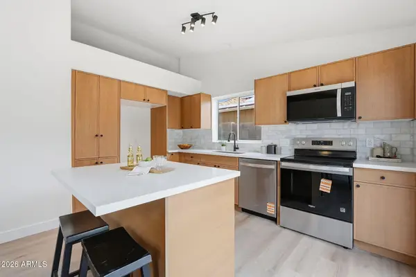 9235 W John Cabot Road, Peoria, AZ 85382