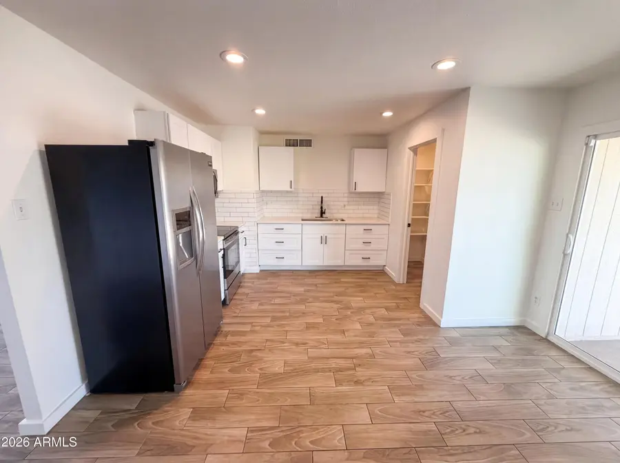 3339 W Country Gables Drive, Phoenix, AZ 85053 - #2