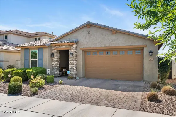 10057 E Wavelength Avenue, Mesa, AZ 85212
