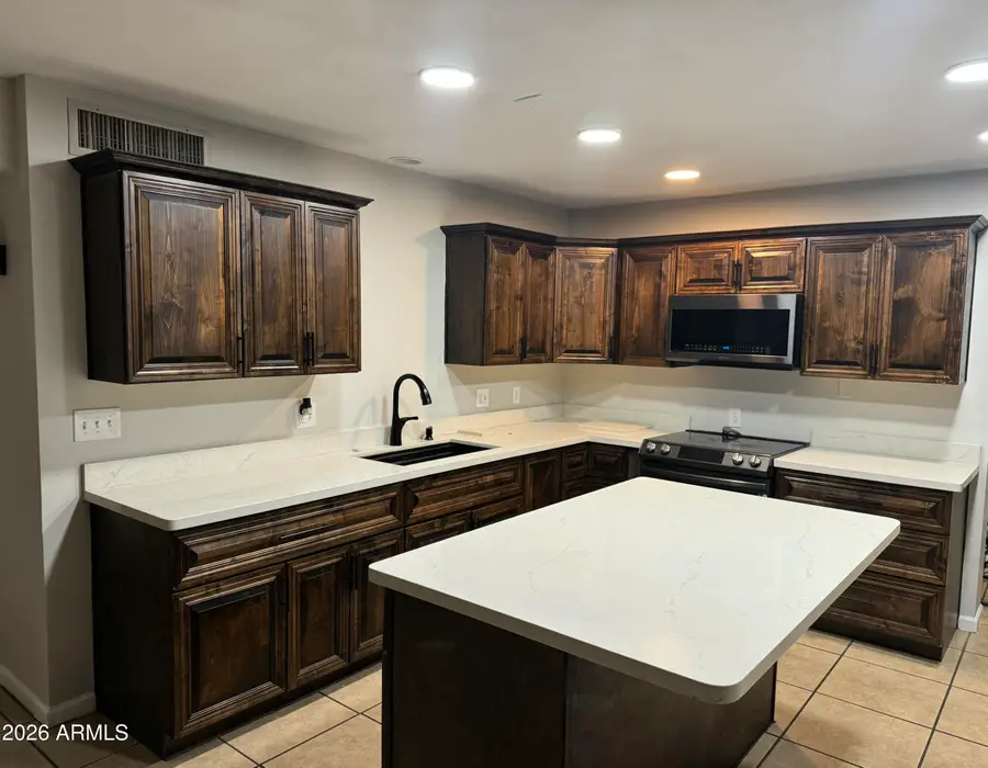 2512 N 47th Drive, Phoenix, AZ 85035 - #3