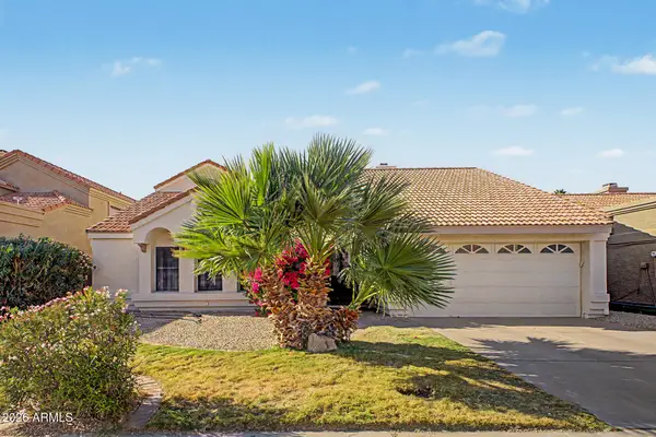 3914 E Amberwood Drive, Phoenix, AZ 85048