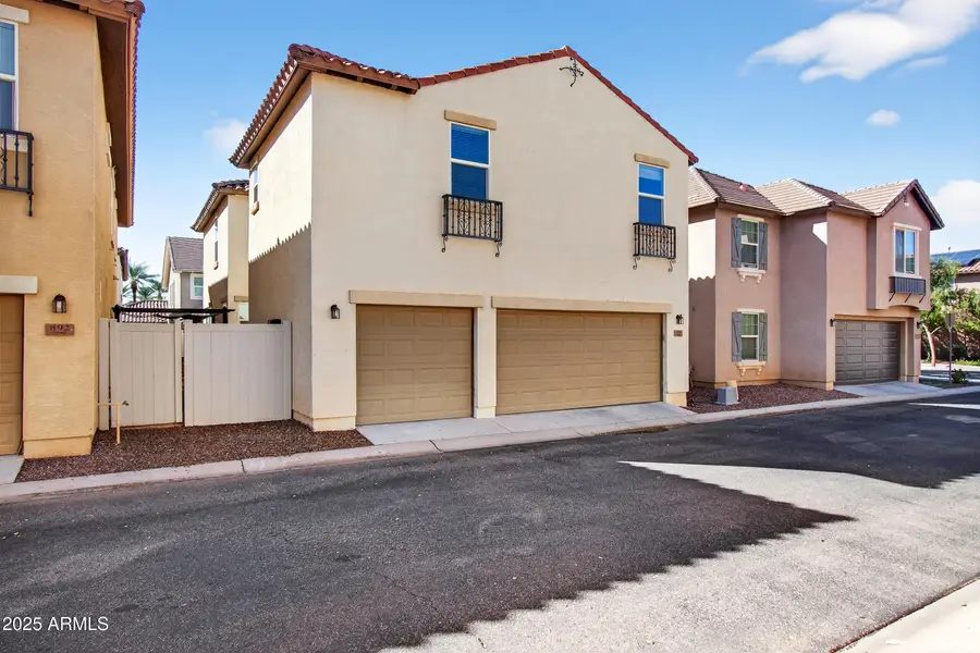 886 S Huish Drive, Gilbert, AZ 85296 - #3