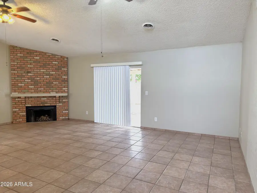 704 N Oracle --, Mesa, AZ 85203 - #2