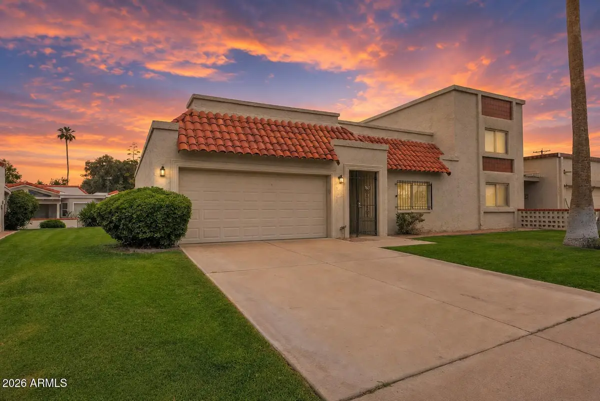 7621 E Vista Drive, Scottsdale, AZ 85250 - #1