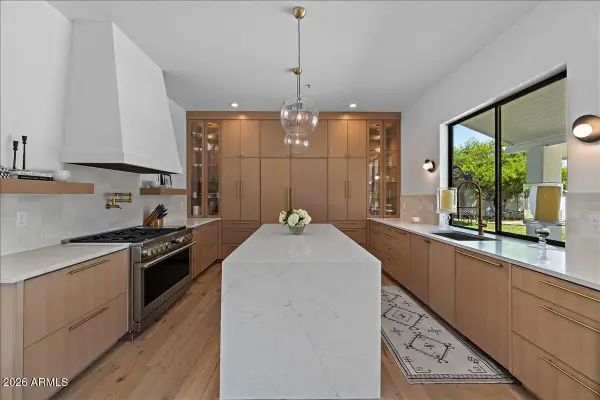 10686 E Saddlehorn Drive, Scottsdale, AZ 85258