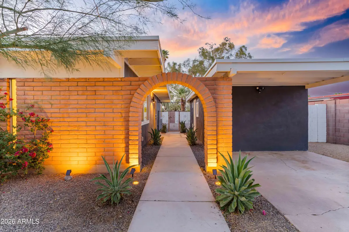 3728 E Sunnyside Drive, Phoenix, AZ 85028 - #1