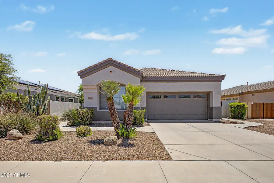 6823 S Pinehurst Drive, Gilbert, AZ 85298 - #2