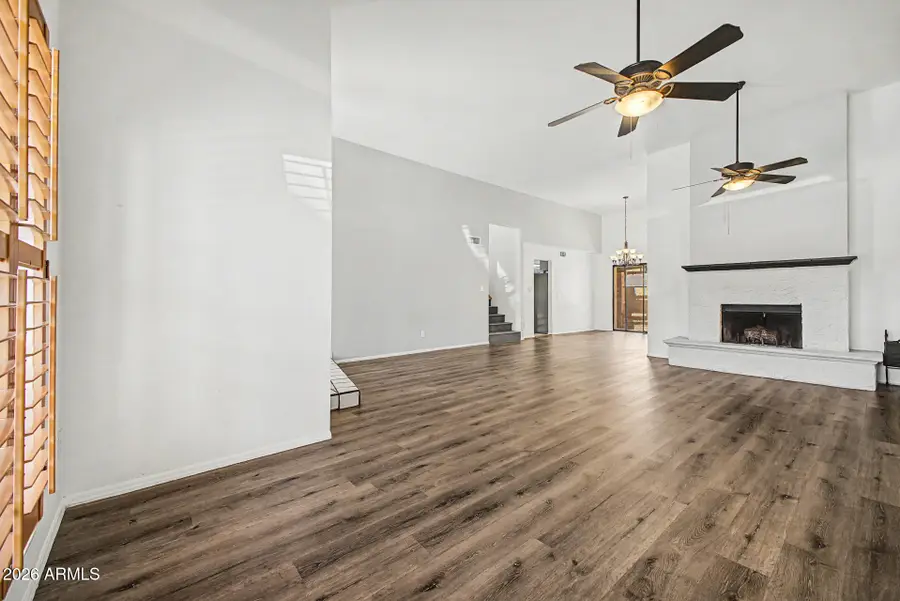 2518 E Shaw Butte Drive, Phoenix, AZ 85028 - #2