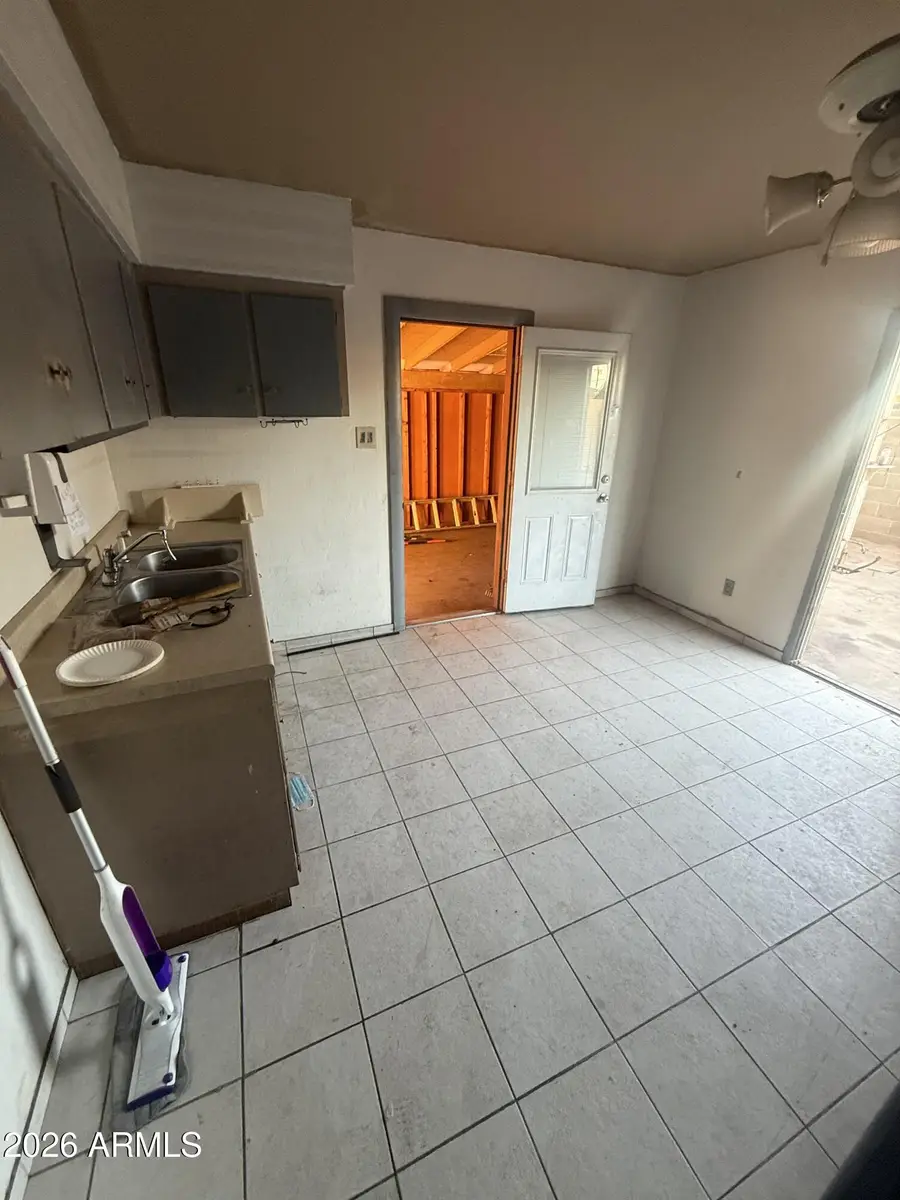 7727 W Weldon Avenue, Phoenix, AZ 85033 - #3