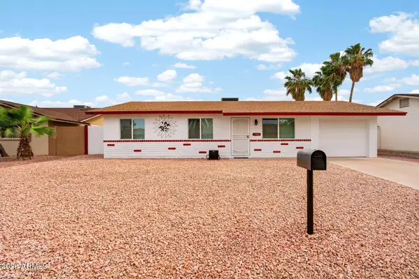 1182 W El Alba Way, Chandler, AZ 85224