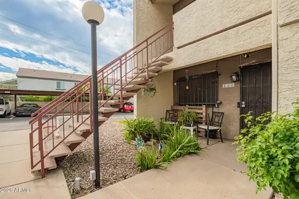 3301 E Earll Drive #120, Phoenix, AZ 85018