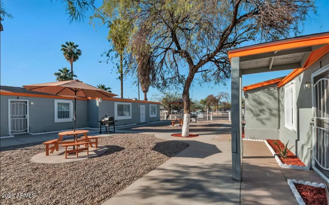909 S 35th Avenue, Phoenix, AZ 85009 - #1