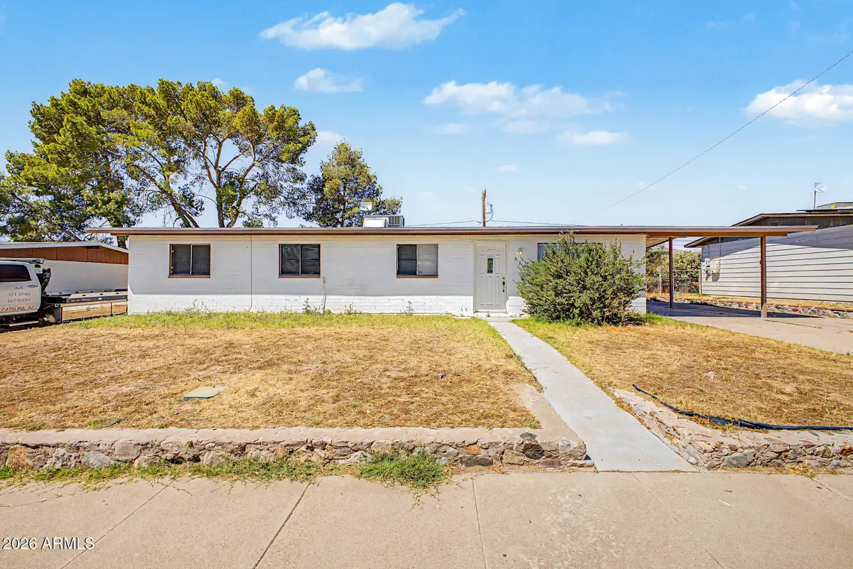 413 W Essex Road, Kearny, AZ 85137 - #1