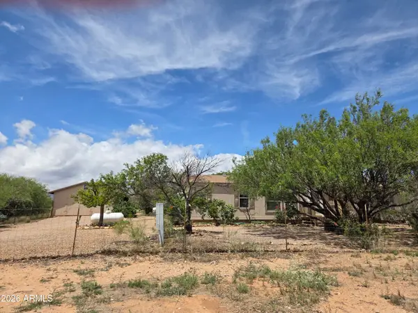 9041 E Moon Shadow Trail, Hereford, AZ 85615