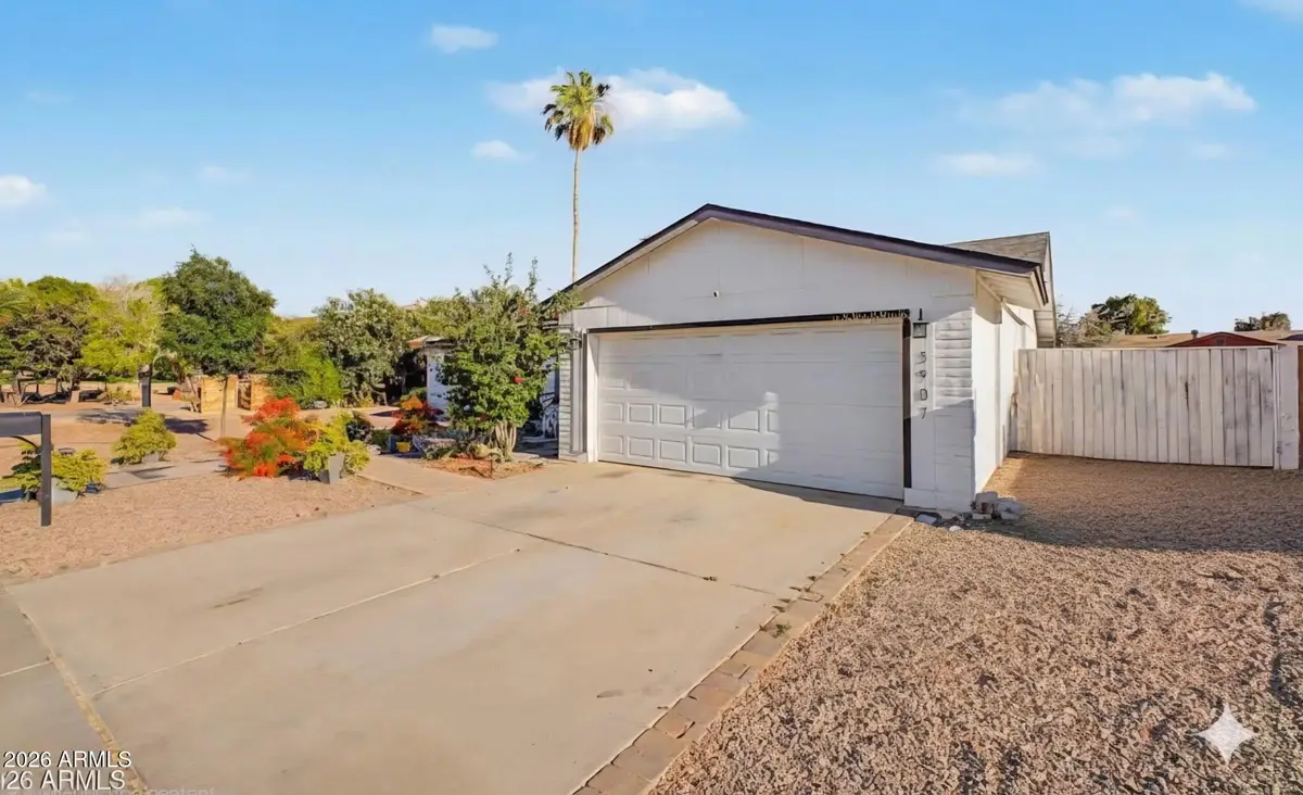 3907 W Paradise Drive, Phoenix, AZ 85029 - #1