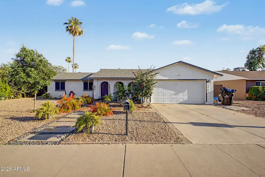 3907 W Paradise Drive, Phoenix, AZ 85029 - #2