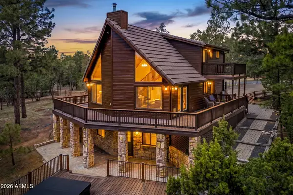 2763 Chandelle Lane, Overgaard, AZ 85933