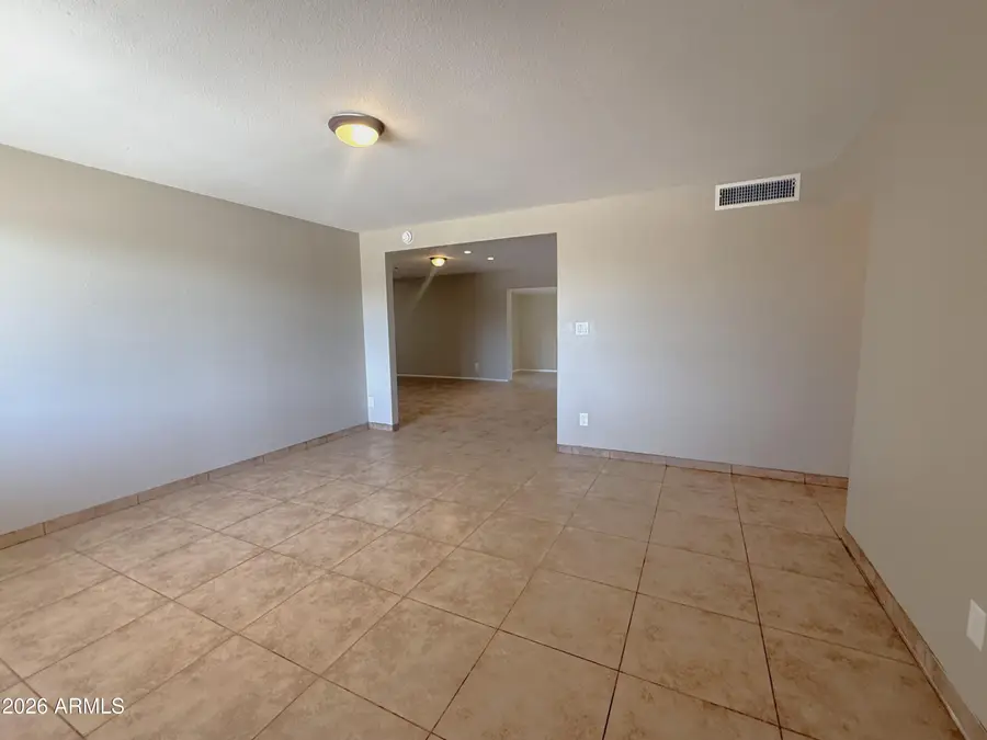 5902 W Highland Avenue, Phoenix, AZ 85033 - #2