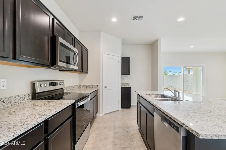 636 W Bunker Hill Street, Florence, AZ 85132 - #2
