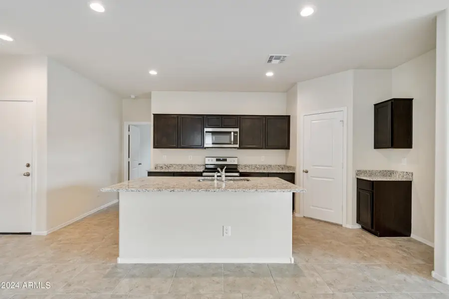 636 W Bunker Hill Street, Florence, AZ 85132 - #3