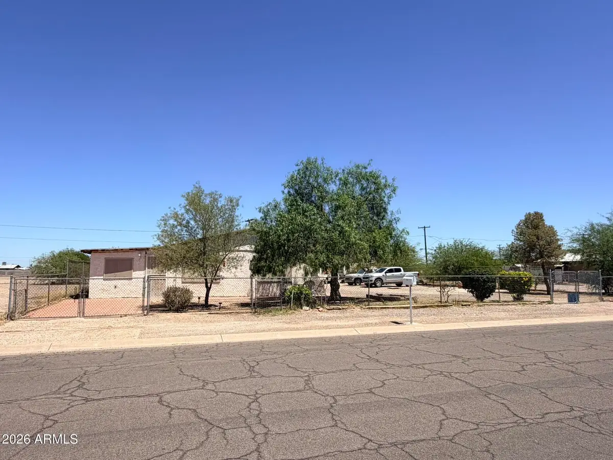 410 W 3rd Place, Eloy, AZ 85131 - #1