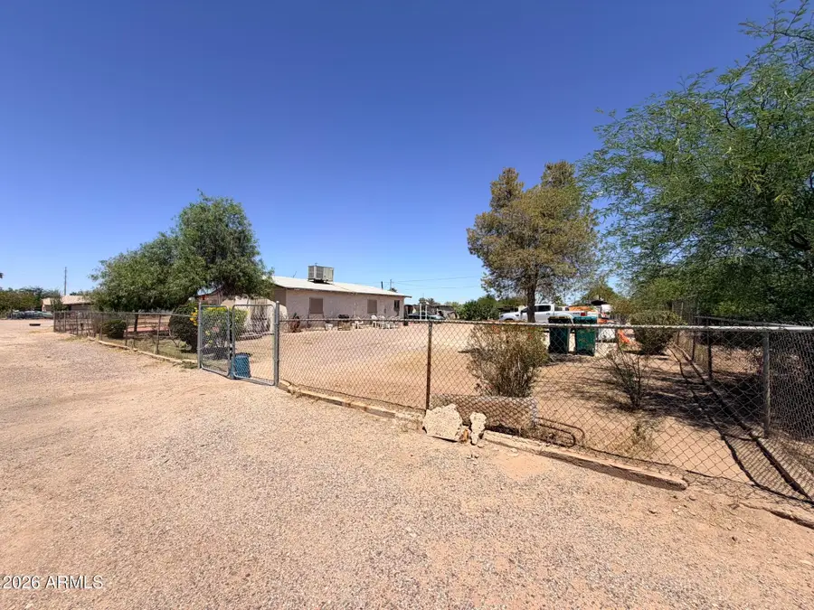 410 W 3rd Place, Eloy, AZ 85131 - #3