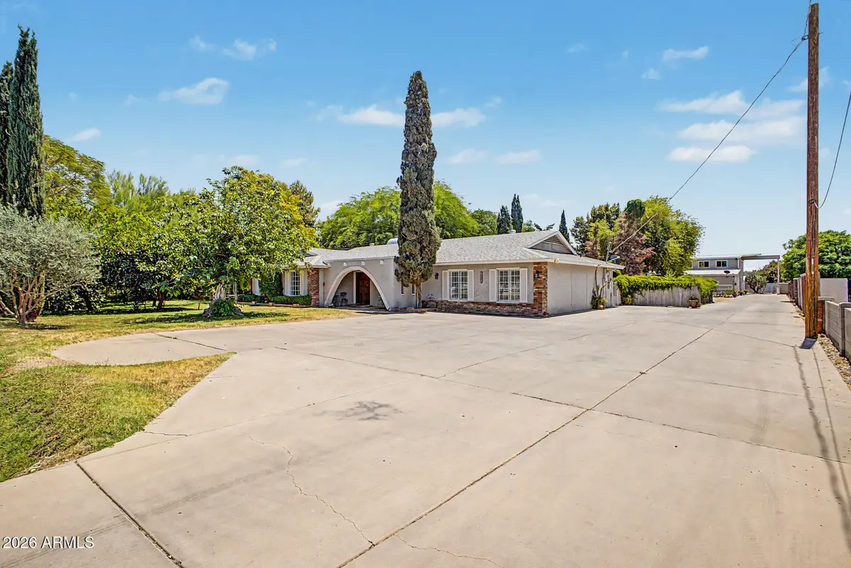 4015 W Topeka Drive, Glendale, AZ 85308 - #1