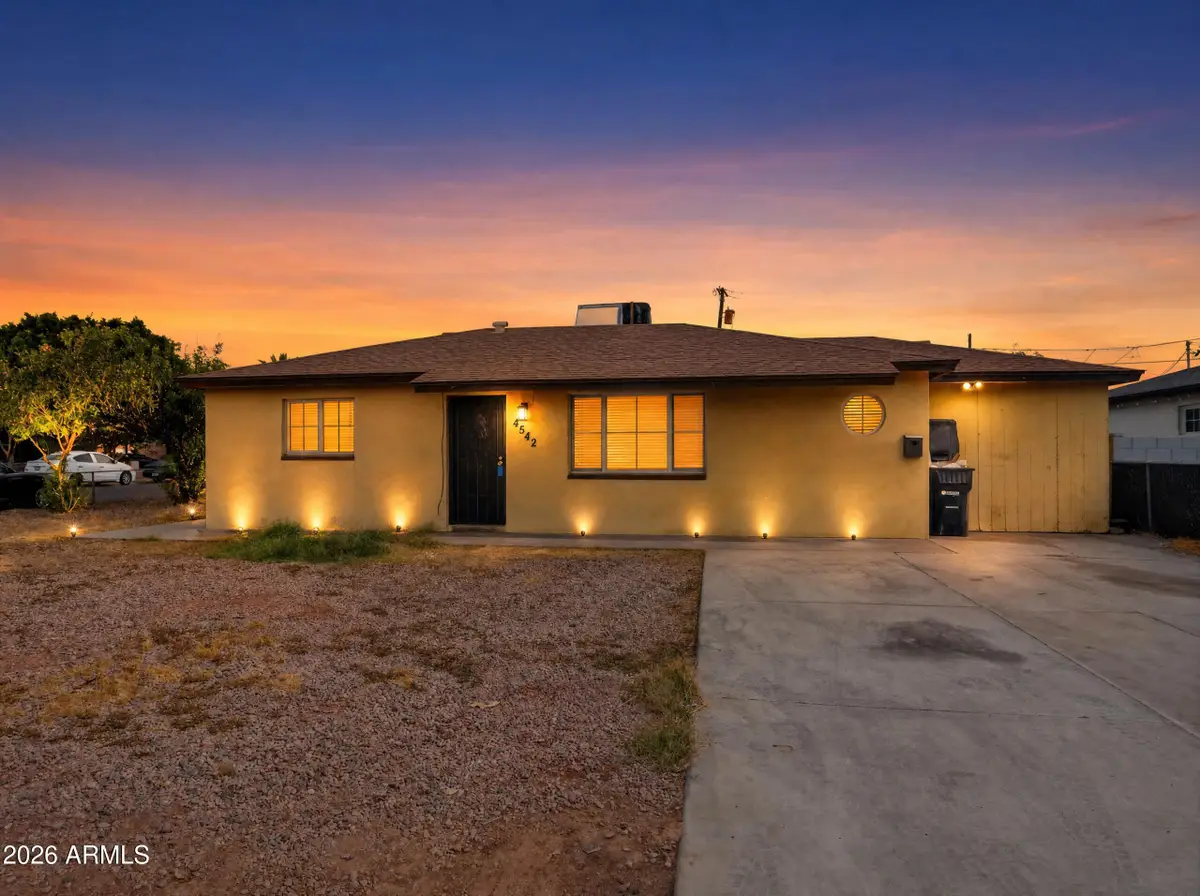 4542 W Fairmount Avenue, Phoenix, AZ 85031 - #1