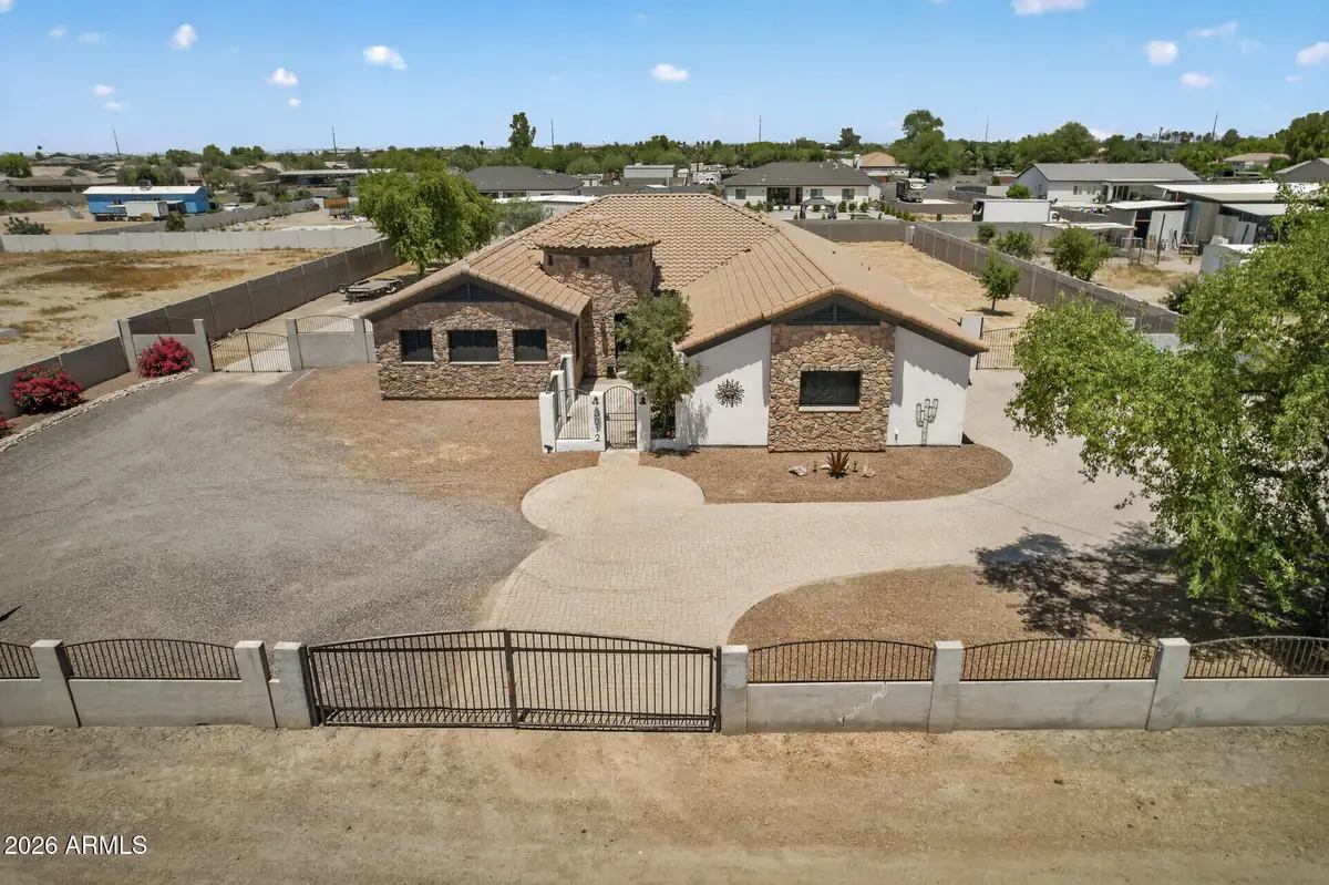 3012 W South Mountain Avenue, Laveen, AZ 85339 - #1