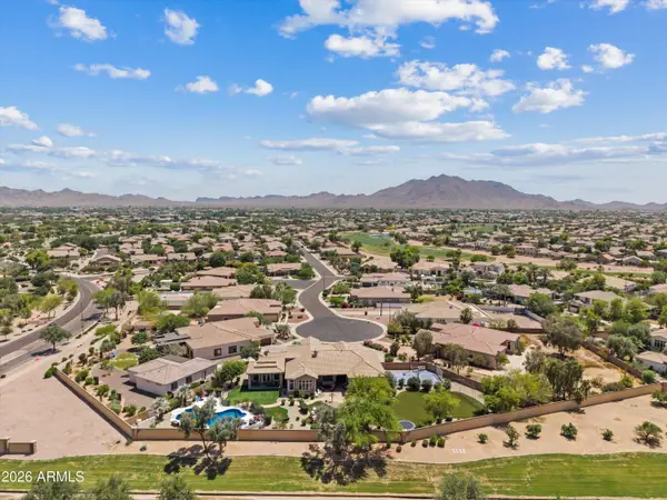6422 S Crestview Court, Gilbert, AZ 85298