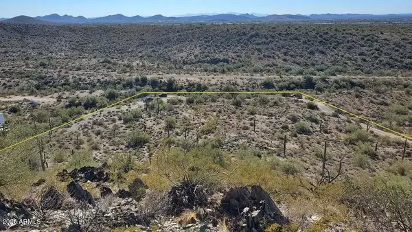 - W Jenny Lin Road, New River, AZ 85087