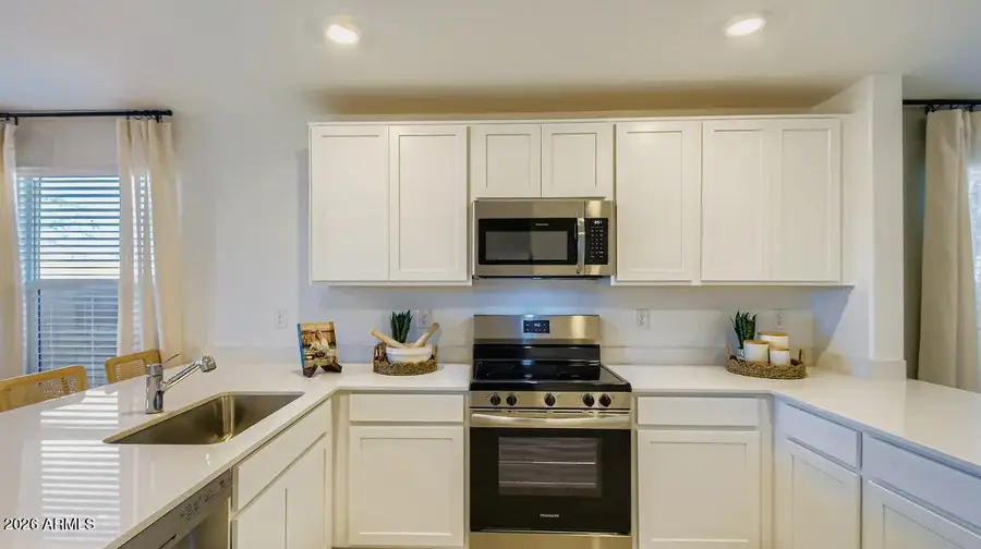 2125 W Roselle Avenue, Apache Junction, AZ 85120 - #3