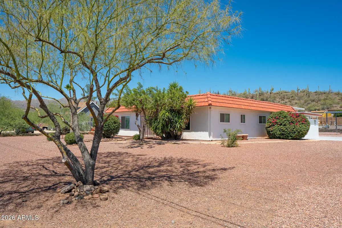 33750 S Ridgeway Road, Black Canyon City, AZ 85324 - #1