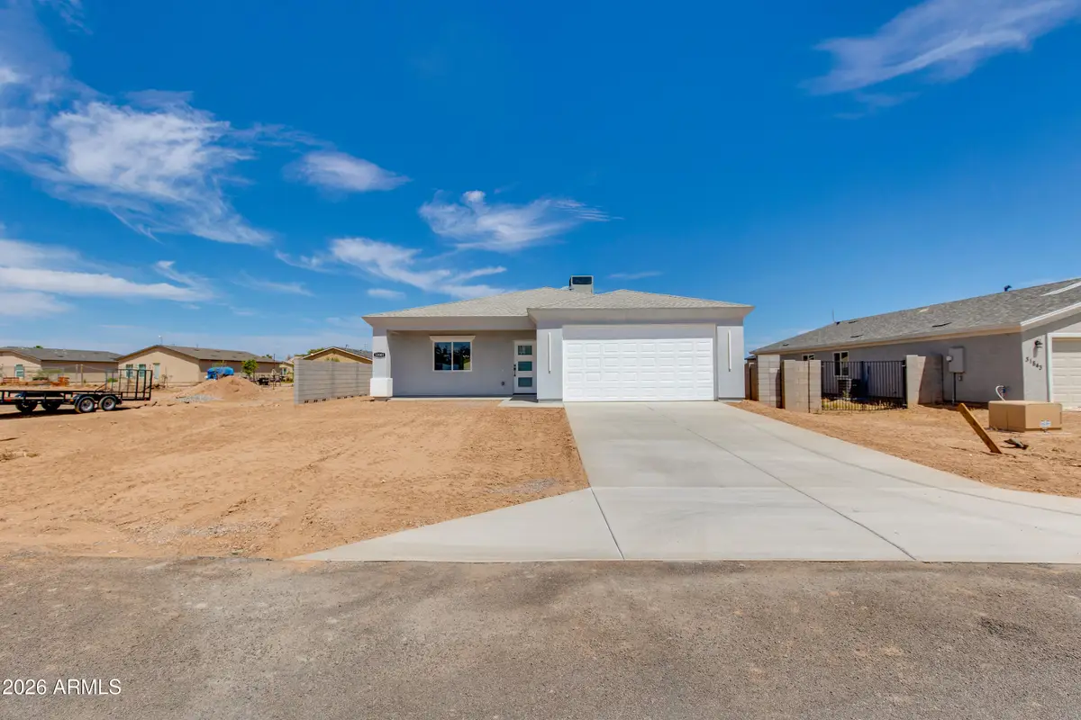 32001 N Poplar Street, Wittmann, AZ 85361 - #1