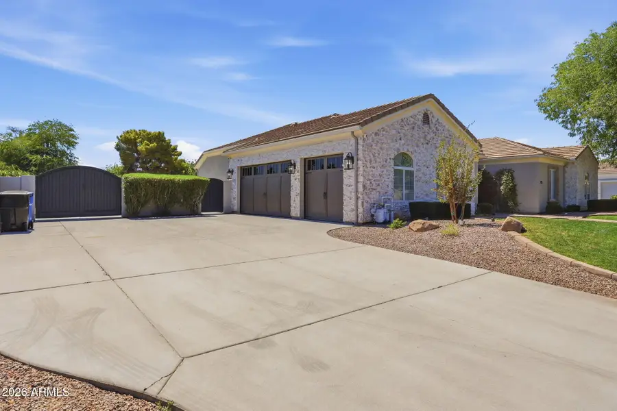 215 S Parkcrest Street, Gilbert, AZ 85296 - #2