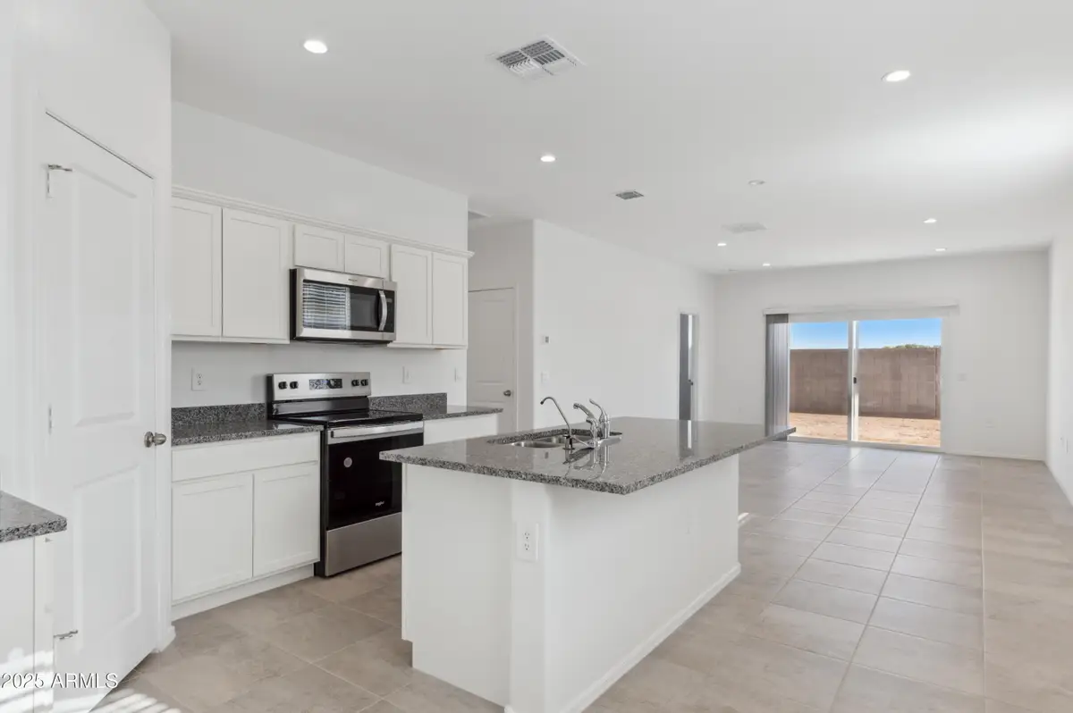 1437 W Walton Avenue, Coolidge, AZ 85128 - #1