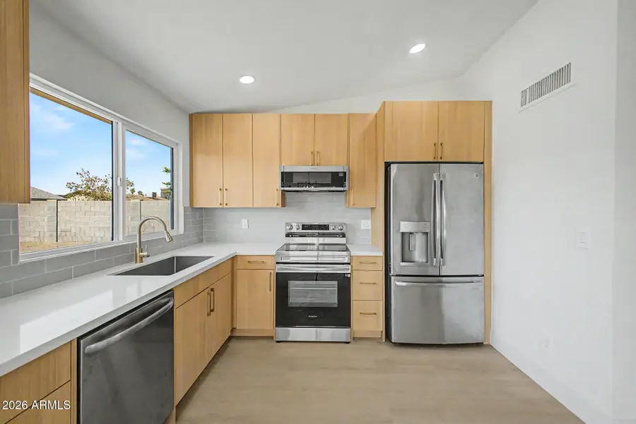 10826 W Montecito Avenue, Phoenix, AZ 85037 - #2