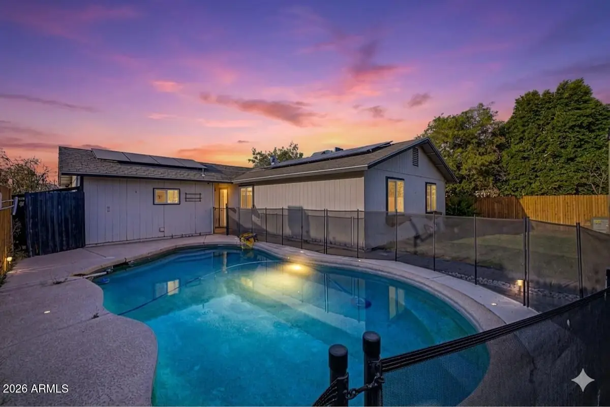 329 E Juniper Street, Mesa, AZ 85201 - #1