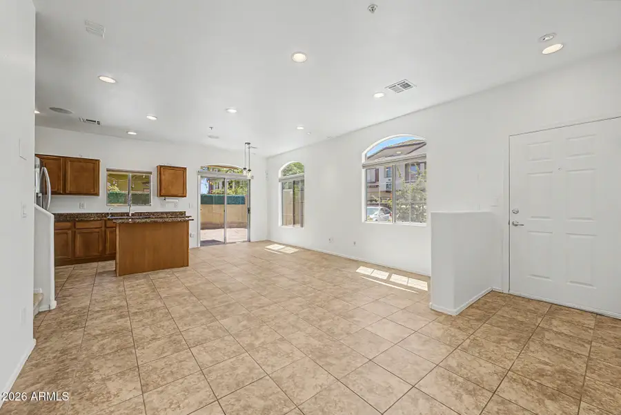 2725 E Mine Creek Road #1044, Phoenix, AZ 85024 - #3